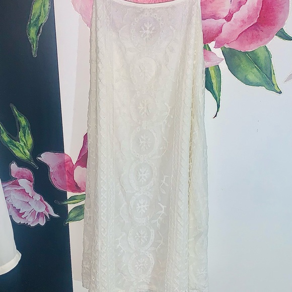 2FOR15$☀️🫧 Cuty off-white Dress . GARAGE - Picture 6 of 7